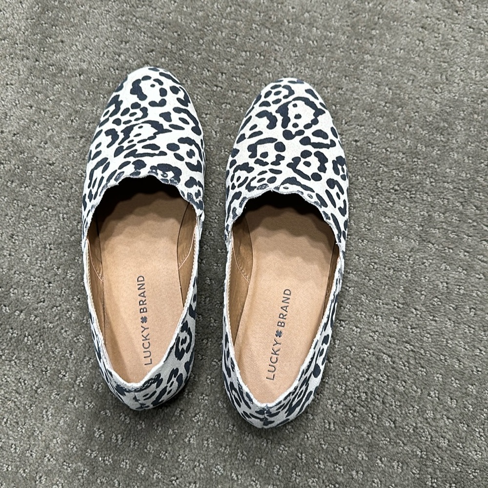 Lucky Brand Flats (NEW)